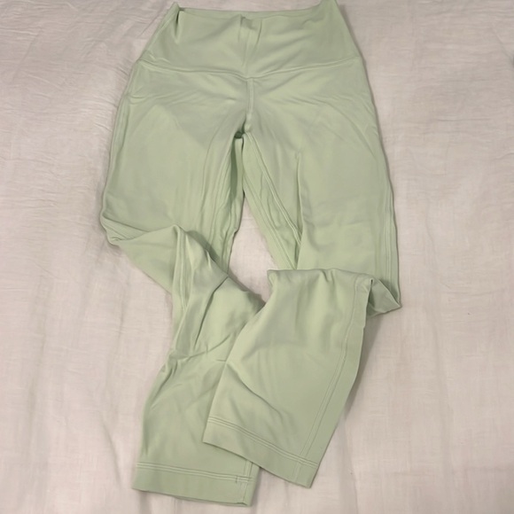 Lululemon Align 23” size 4 in mint like new - Picture 4 of 5